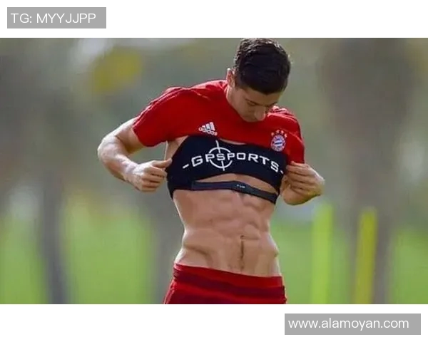 足球明星独特身材展示揭秘引发热议与关注的图片合集